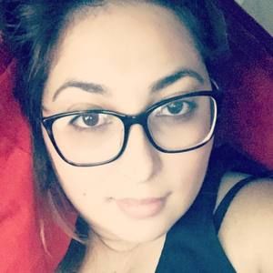 Meet your Posher, Yvette