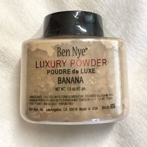 Ben Nye Luxury Powder
