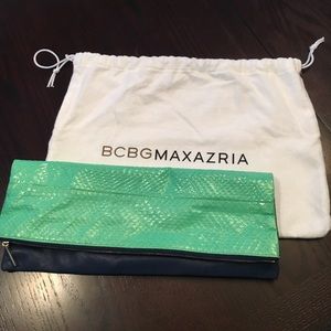 BCBG clutch