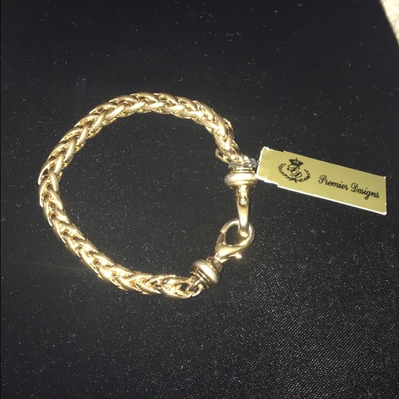 Premier jewelry gold bracelet