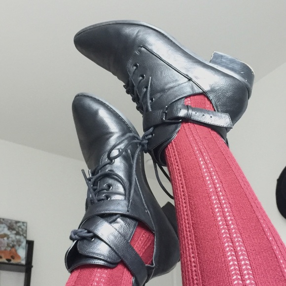 Deena & Ozzy Booties
