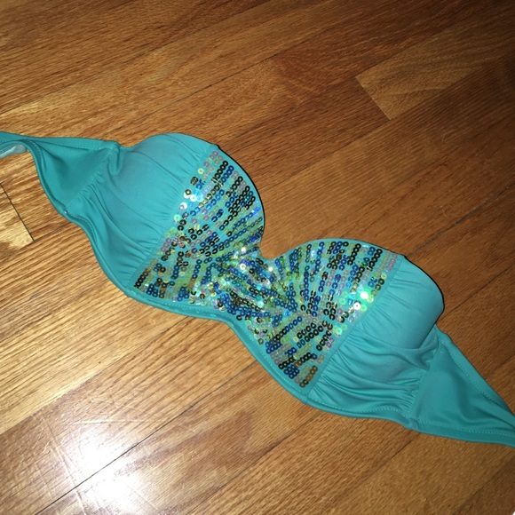 Bathing suit top sequenced