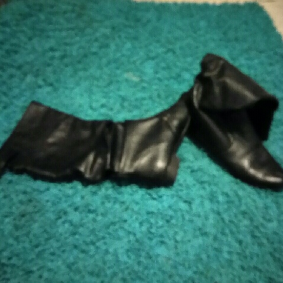 Ladies black boots