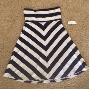 💙Navy and White Old Navy Skirt 🛍