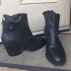 Vera Wang Booties