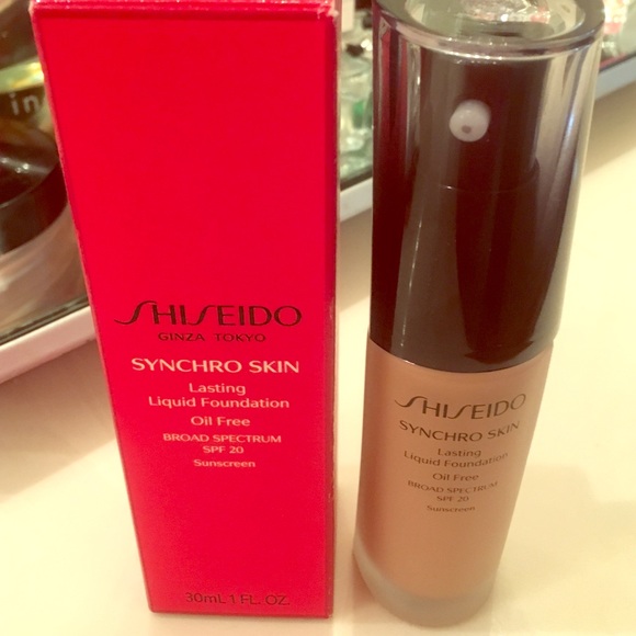 Shiseido Synchro skin foundation