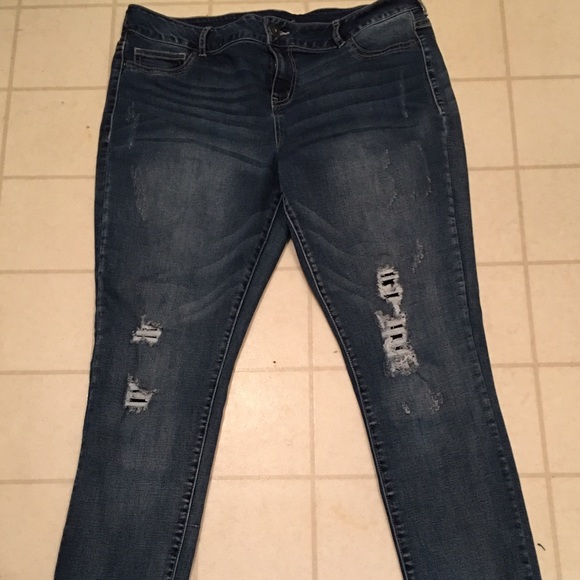 MAURICES NEW SZ XL 33/31 JEGGINGS/SKINNY