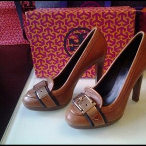 ❤️Tory Burch ❤️ Caramel heels!!