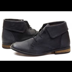 Steve Madden black leather "Stingrei"
