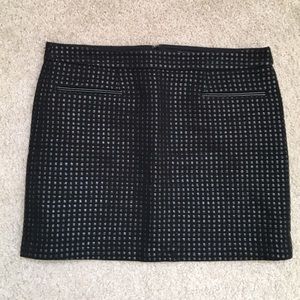 Last chance Sale! GAP skirt w woven faux leather