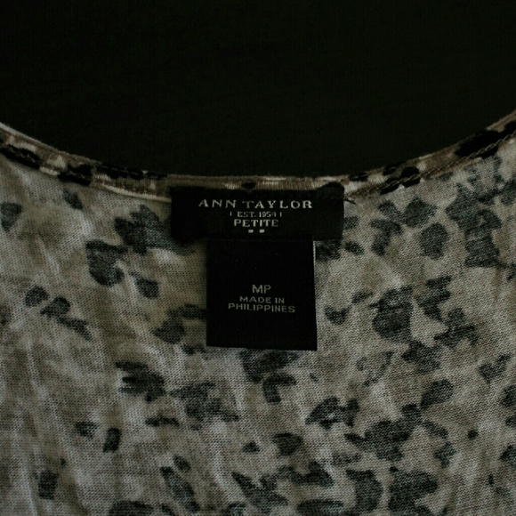 Ann Taylor Ruffled Tank - Picture 3 of 3