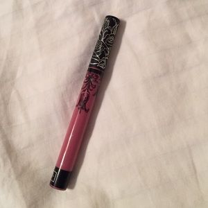 Kat Von D liquid lipstick color "lovesick"