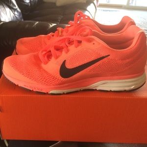 8.5 Nike Air Zoom Fly 2