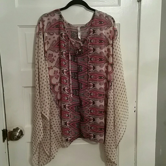 Gorgeous paisley boho top