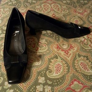 Stuart Weitzman 9 narrow black suede heels shoes