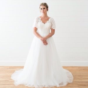 Lucy: Drop Back Lace and Tulle Light Ivory Gown