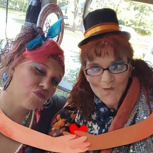 Meet your Posher, Trichia