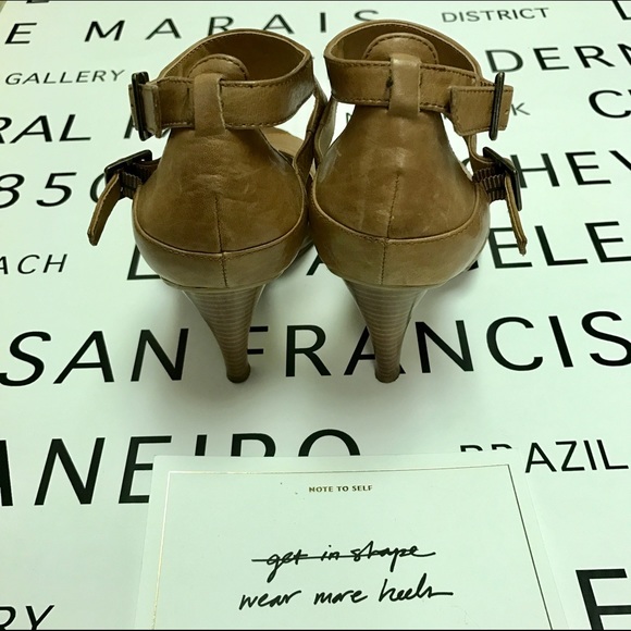 New Listing! Leather Heeled Sandals w/Ankle Straps - Picture 3 of 4