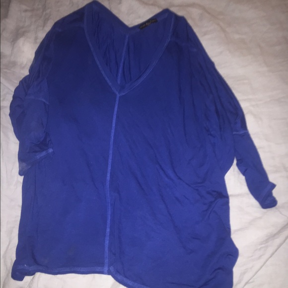 Kim & Cami large blue flowy top