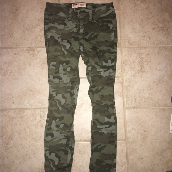 Girls camo skinny jeans