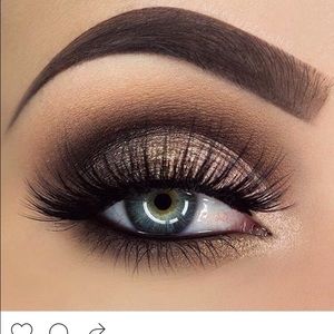 Meet your Posher, Crystal