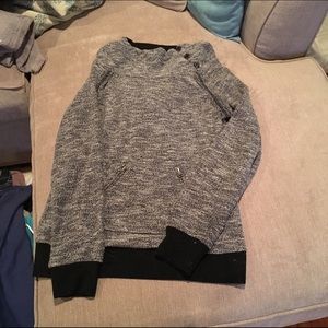 S Roxy hoodie. Black knit fabric. Buttons