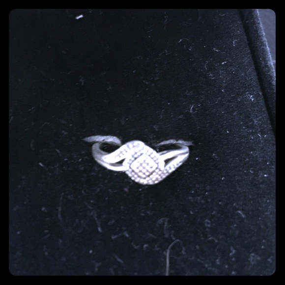 Kay's promise ring -trade 4 vs pink items- - Picture 1 of 2