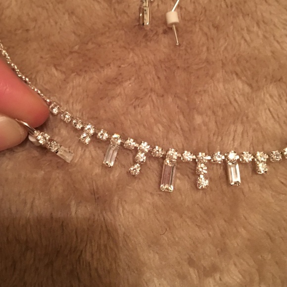 Necklace and earring set - Picture 2 of 2