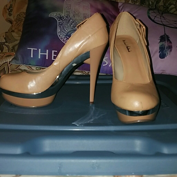 Nude pump