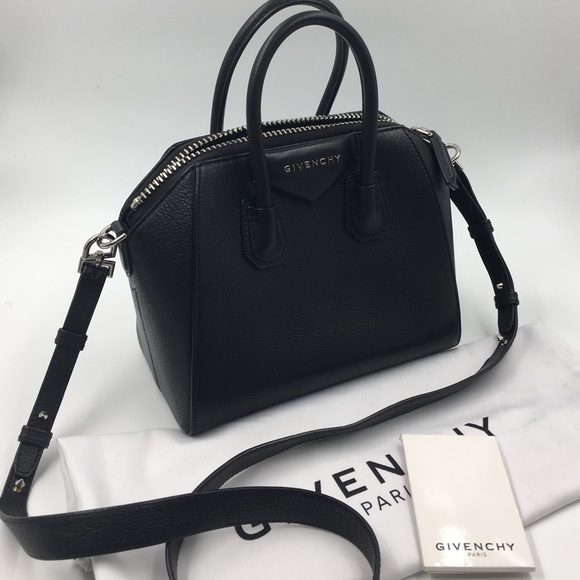 Givenchy Antigona Mini in black w/dustbag