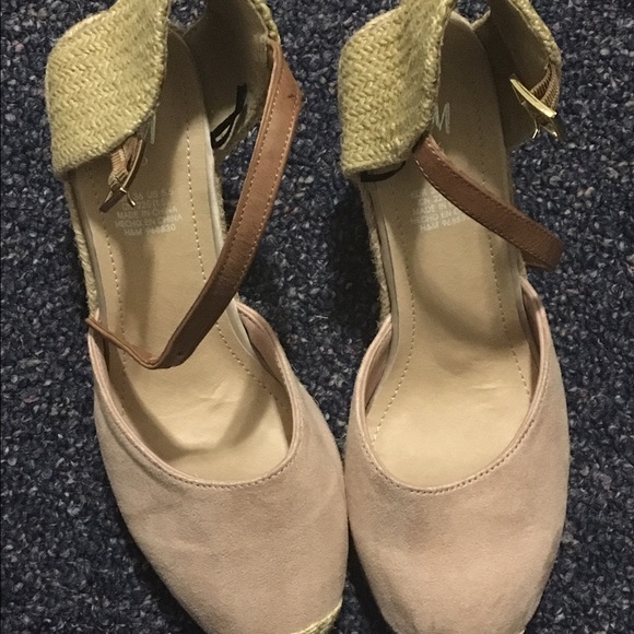 H&M nude wedges 💕