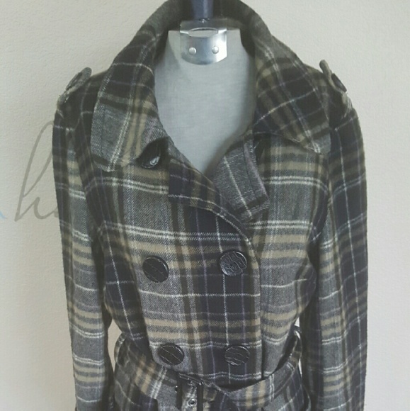 Lovely plaid Kensie coat