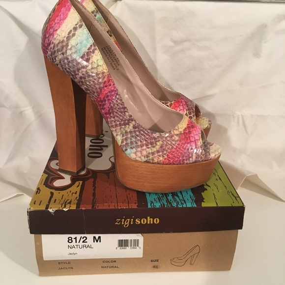 Shoes - Picture 3 of 4