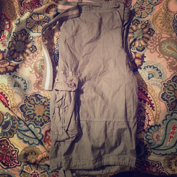 Southpole size 36 shorts never worn