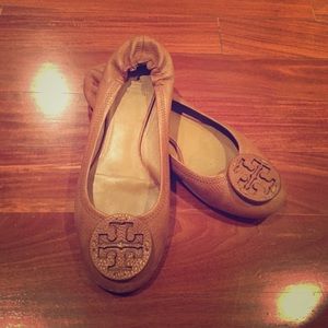 Tory Burch Reva Flats in Camel