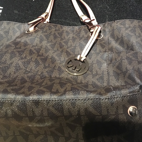 Michael Kors Shopper 100% leather AND AUTHENTIC