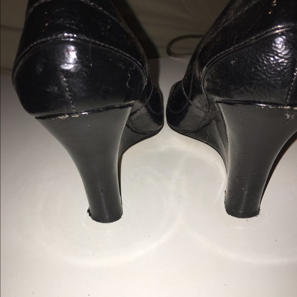 Black heels - Picture 3 of 4