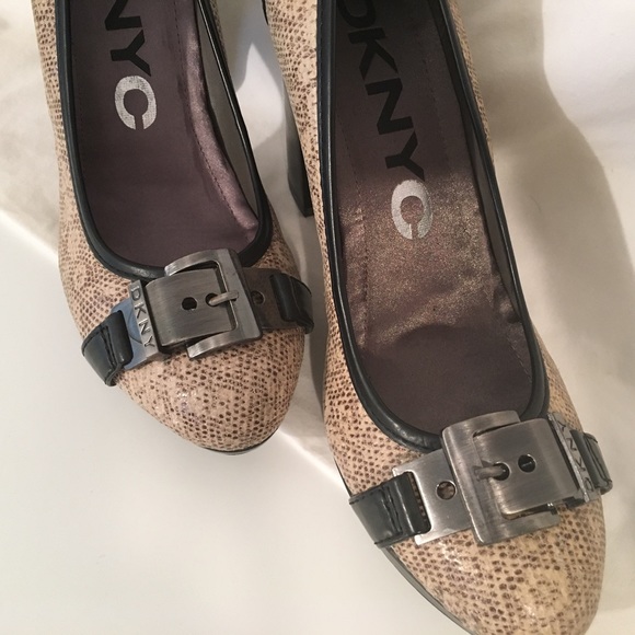 Shoes - Picture 3 of 4