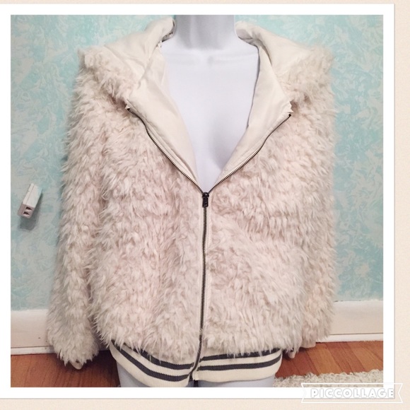 New Aeropostale jacket  Faux Fur white - Picture 2 of 3