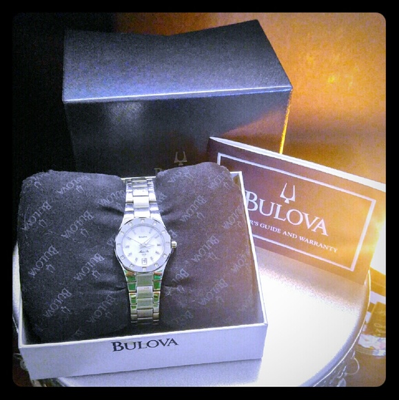 EXQUISITE Bulova Woman's 12 Crystal Diamond Watch