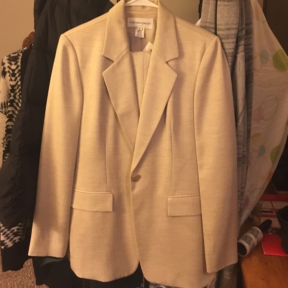 Jones New York Jacket and Pant Set