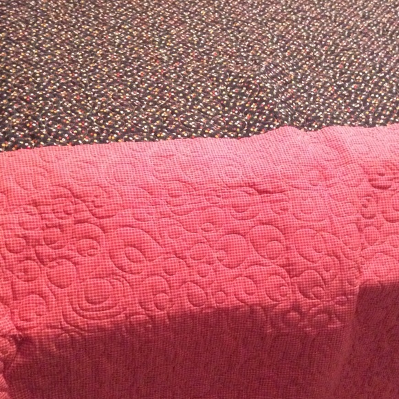 🆕 Homemade Red Scrap Quilt!! 54 x 70” - Picture 2 of 4