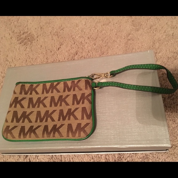 Michael Kors wristlet
