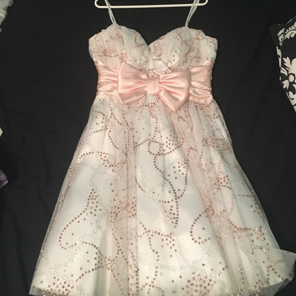 Homecoming dress - Picture 1 of 1