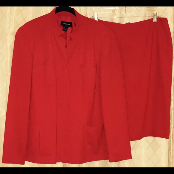 Ladies Red 2pc Lined Suit, Size 14