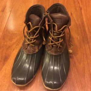 Duck boots by Sperry in dark brown