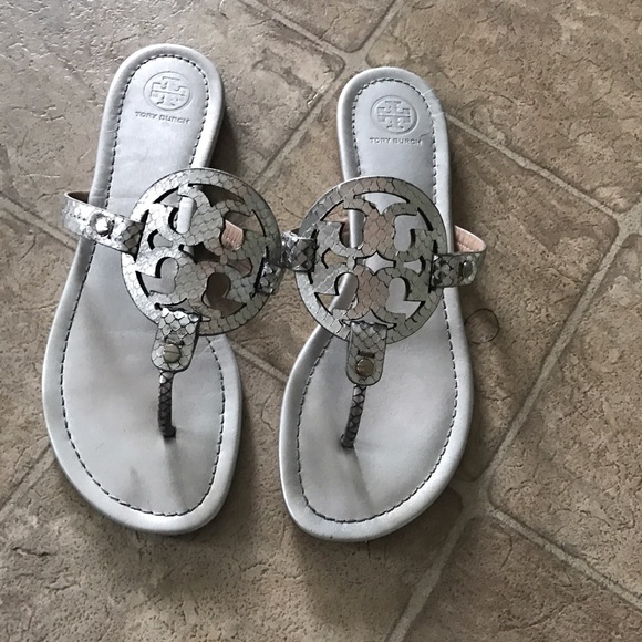 Snake silver Tory Burch Millers