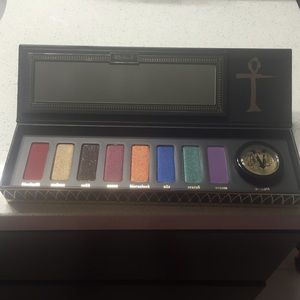 NIB KAT VON D Serpentina Palette