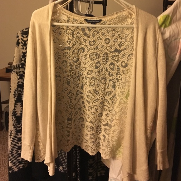Lace-Backed Quarter Sleeve Cardigan
