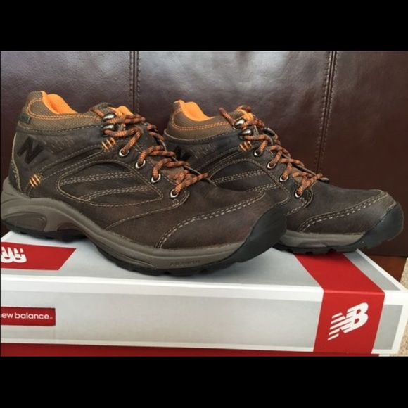 Men's New Balance walker shoes